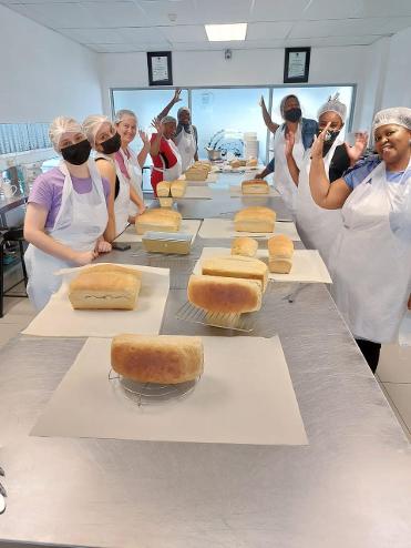 3 day bread baking class students